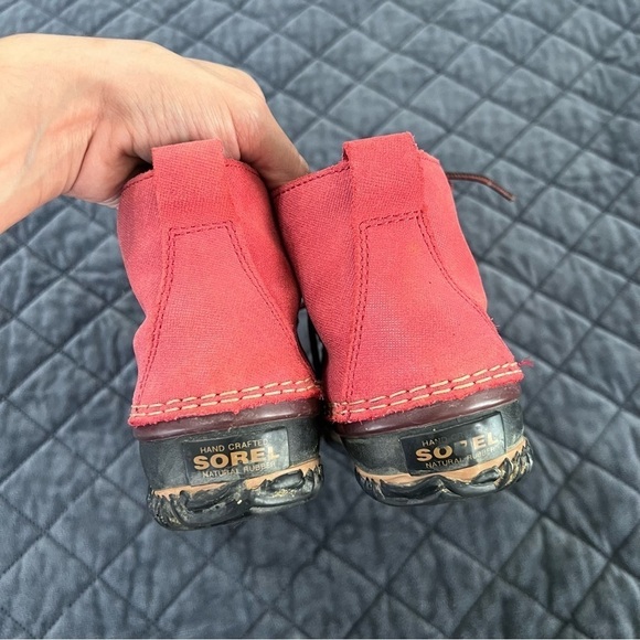 Sorel Boots Women 7 Shoes Out N About Rain Duck Red Ankle Lace Up - Picture 2 of 14